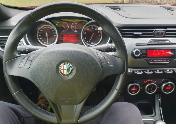 Alfa Romeo Giulietta cena 20000 przebieg: 173000, rok produkcji 2011 z Krotoszyn małe 781